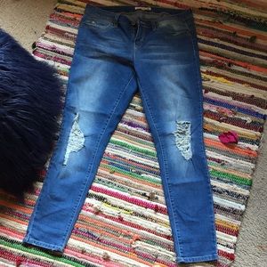 Distressed Denim Skinny Ankle | Size 15
